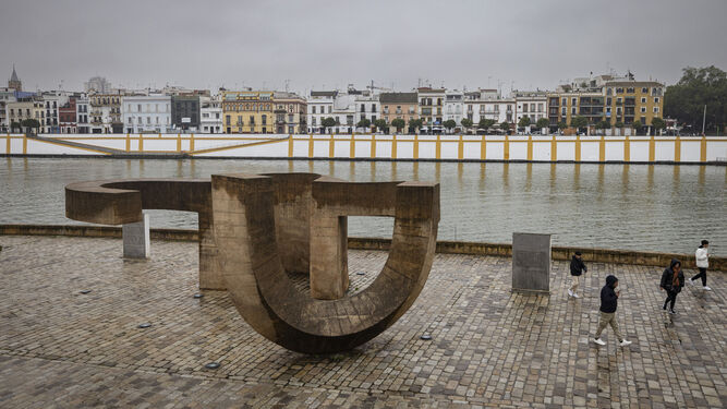 El monumento público de Sevilla: alterado por el tiempo y el hombre.